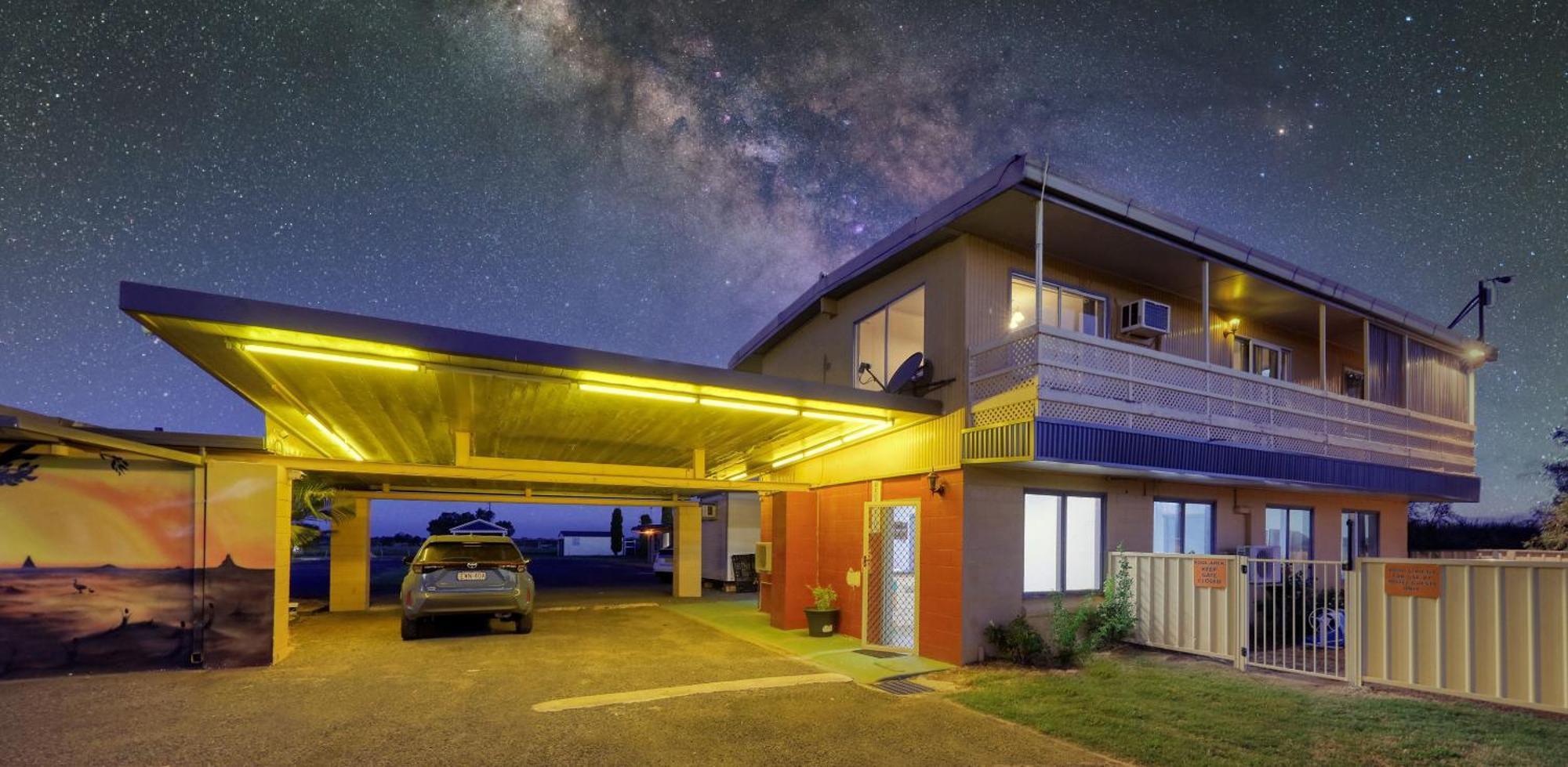Artesian Motor Inn Under New Management Rams Motel Coonamble Exteriör bild